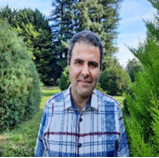 ولی کریمی 